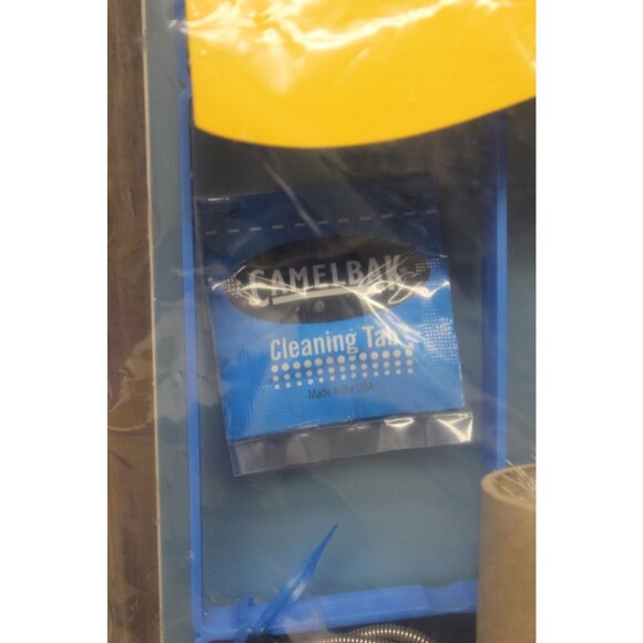 Camelbak Cleaning Kit New Hydration Reservoir Brushes Tabs Dryer System Set - Picture 8 of 9